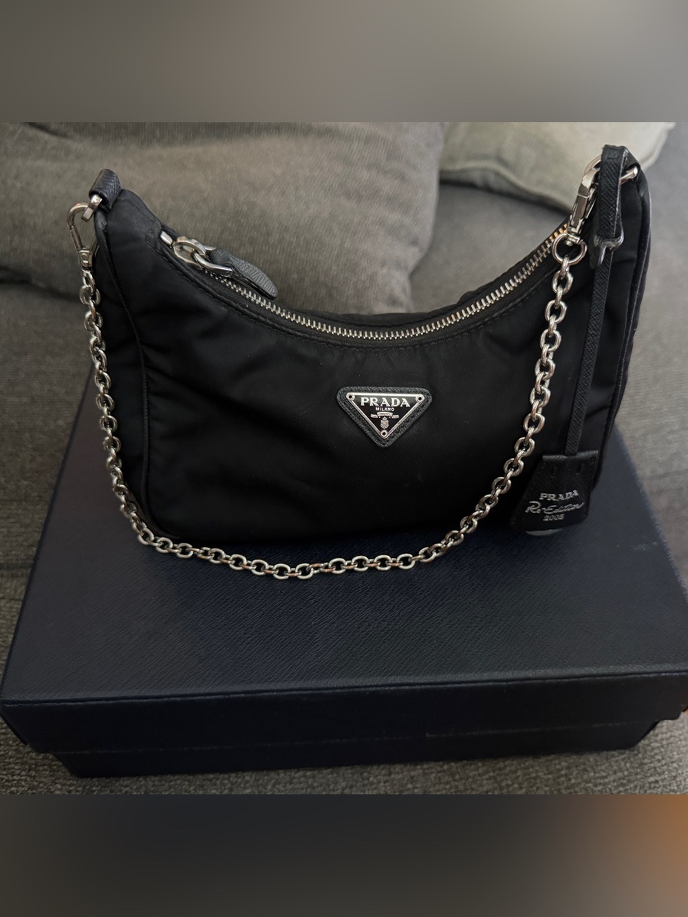 PRADA RE-EDITION 2005 RE-NYLON BAG - Picture 2 of 11